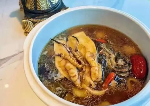冬蟲夏草和哪些食材可以一起煲湯？